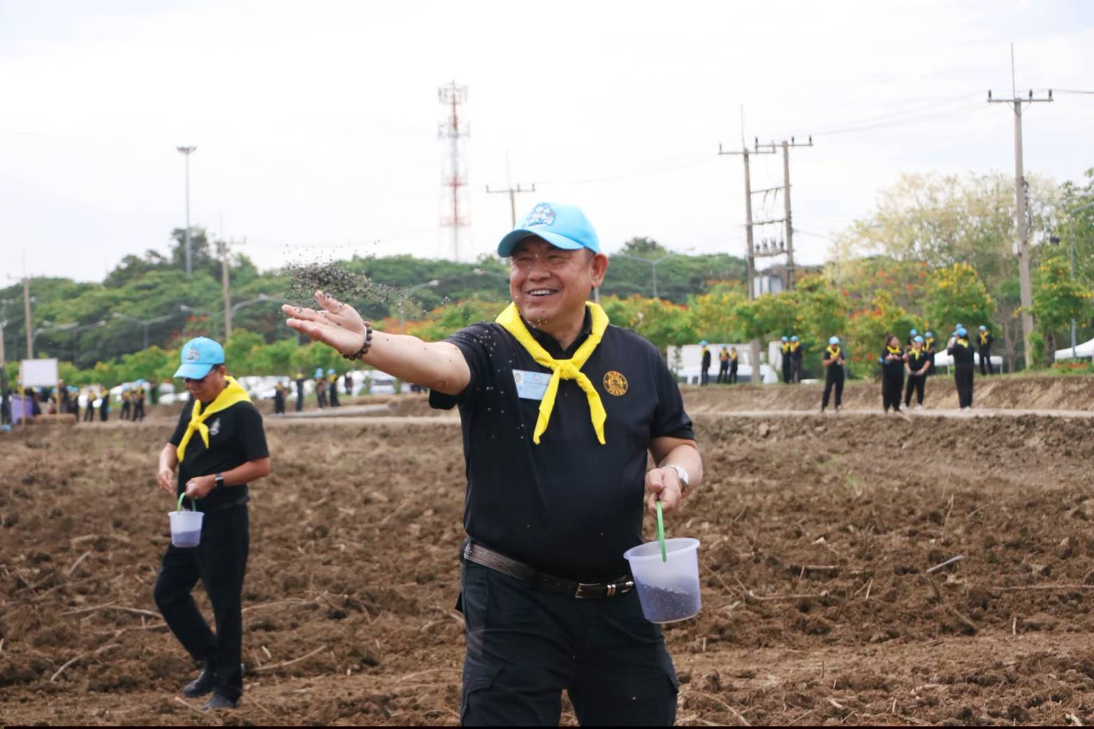 title - ส.ป.ก. ร่วมกิจกรรมโครงการจิตอาสาพัฒนาด้านการเกษตร กษ. เฉลิมพระเกียรติสมเด็จพระนางเจ้าฯ พระบรมราชินี เนื่องในโอกาสมหามงคลเฉลิมพระชนมพรรษา 4 รอบ 3 มิถุนายน 2569 ณ ศูนย์ส่งเสริมและพัฒนาอาชีพเสริมนอกภาคการเกษตร (ศูนย์ศิลปาชพบางไทรฯ เดิม)